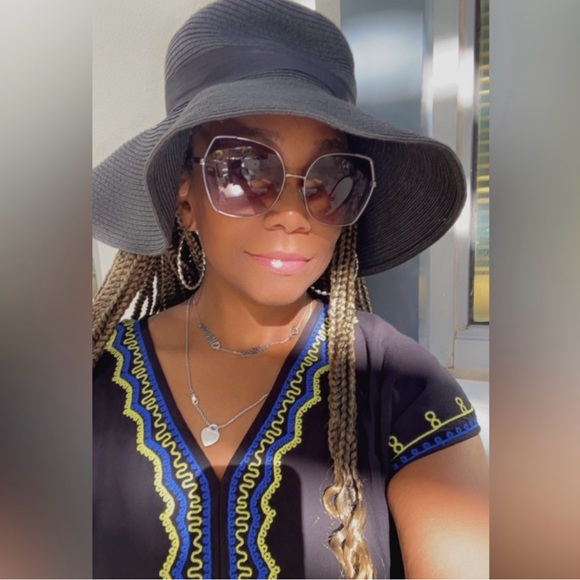 ✨✨Wanna be in the know?! Like this flyer to know when I’m going live ✨✨ - Picture 8 of 16